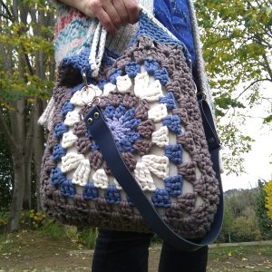 Bolso flor azul