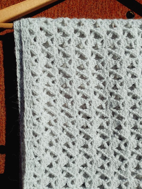 Bufanda crochet gris perla - Imagen 3